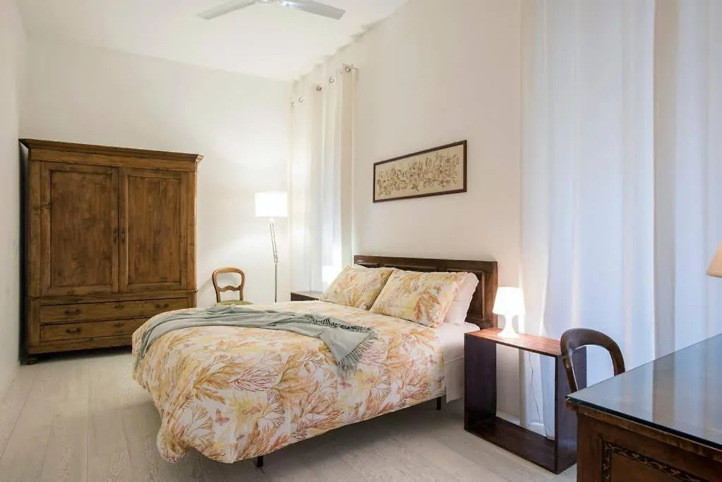 Apartment Treasurerome Opera Residence