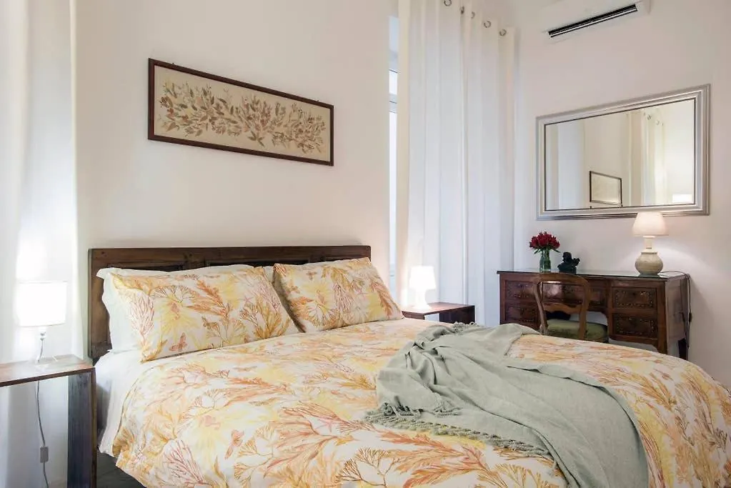 Treasurerome Opera Residence Apartment