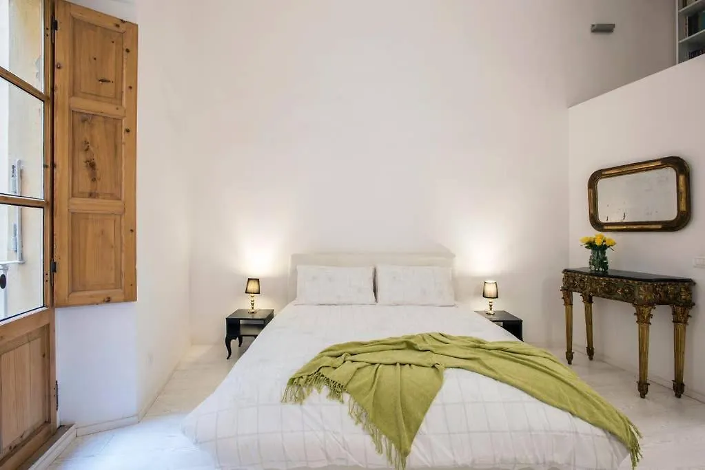 Treasurerome Opera Residence Apartment