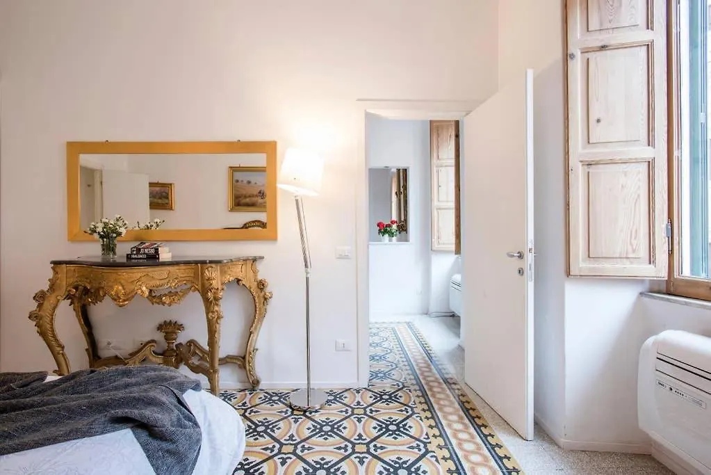Apartment Treasurerome Opera Residence
